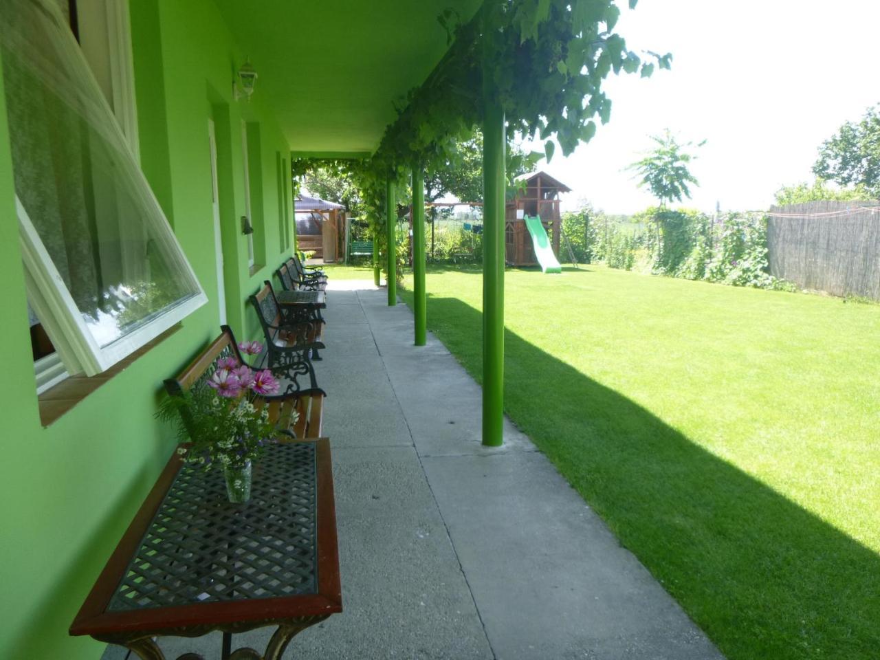 Hotel Afrodita Štúrovo Exteriér fotografie